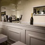 アパートホテル ディモーラ デ マウロ 4*