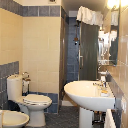 Dimora De Mauro Aparthotel 4*