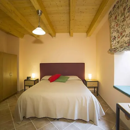 Dimora De Mauro Aparthotel 4*