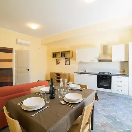 Aparthotel Dimora De Mauro 4*