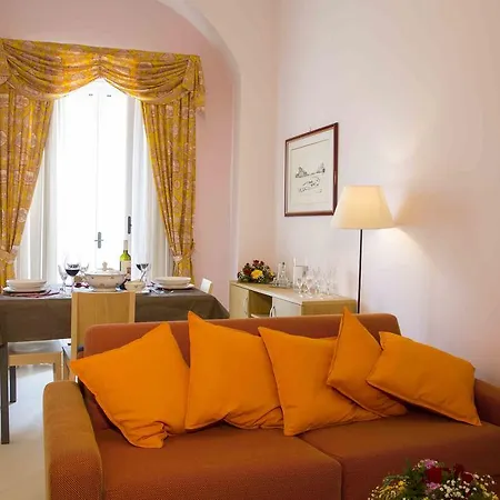 Apart-hotel Dimora De Mauro 4*