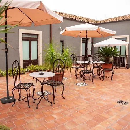 Dimora De Mauro Apart-hotel 4*
