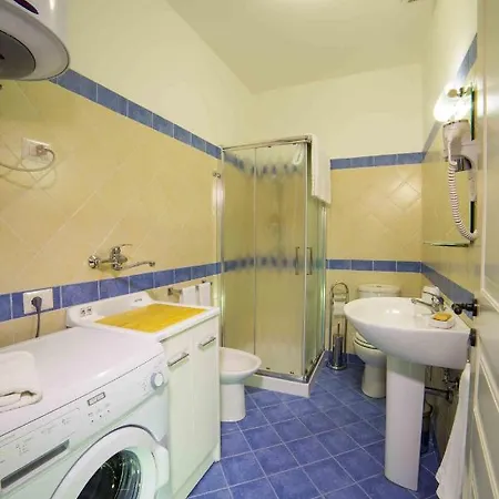 Dimora De Mauro Apart-hotel 4*