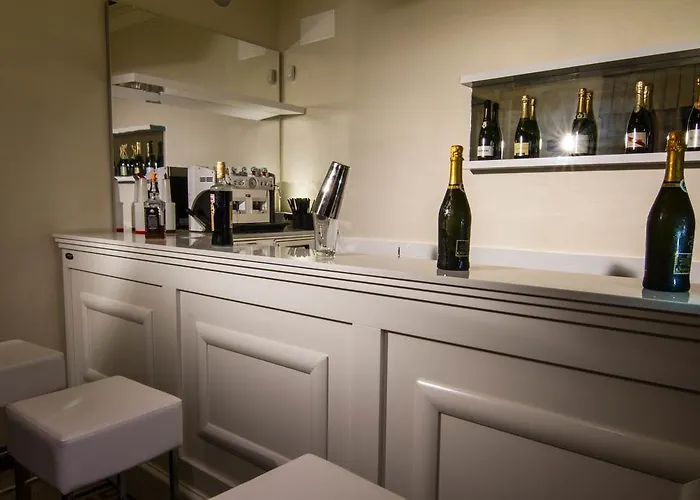 アパートホテル ディモーラ デ マウロ 4*